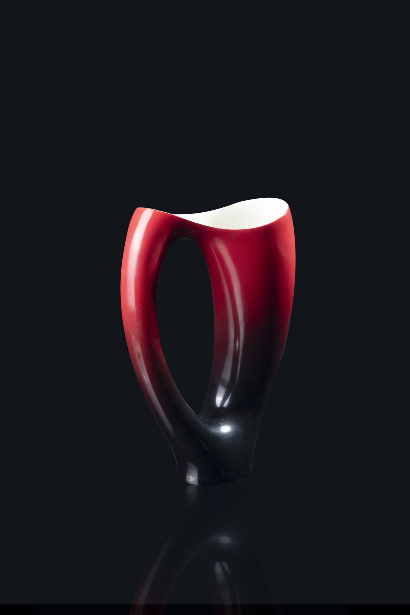 ARIELE TORINO - 'Vaso rosso e nero'